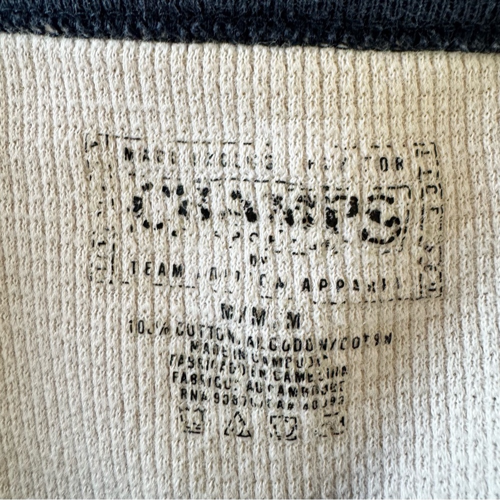 Men’s Champs Med Univ of Connecticut Huskies Waffle Weave Thermal LS Shirt - Picture 6 of 6